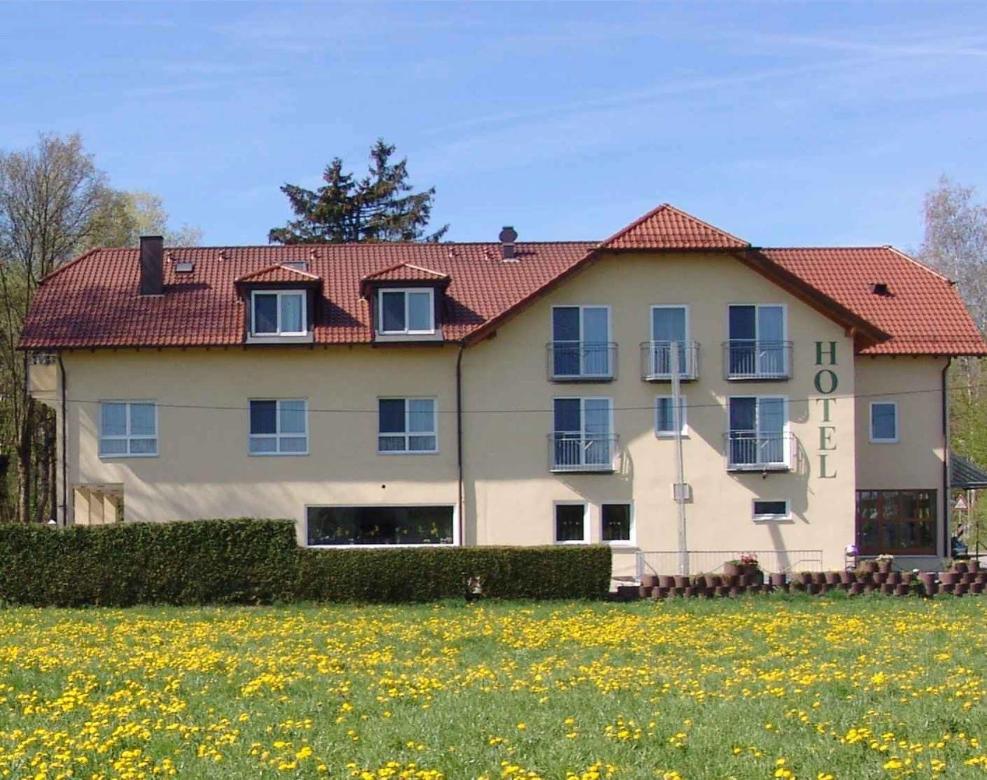 Hotel & Restaurant Dornweiler Hof Illertissen Ngoại thất bức ảnh